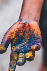 How Art Therapy Supports Addiction Recovery